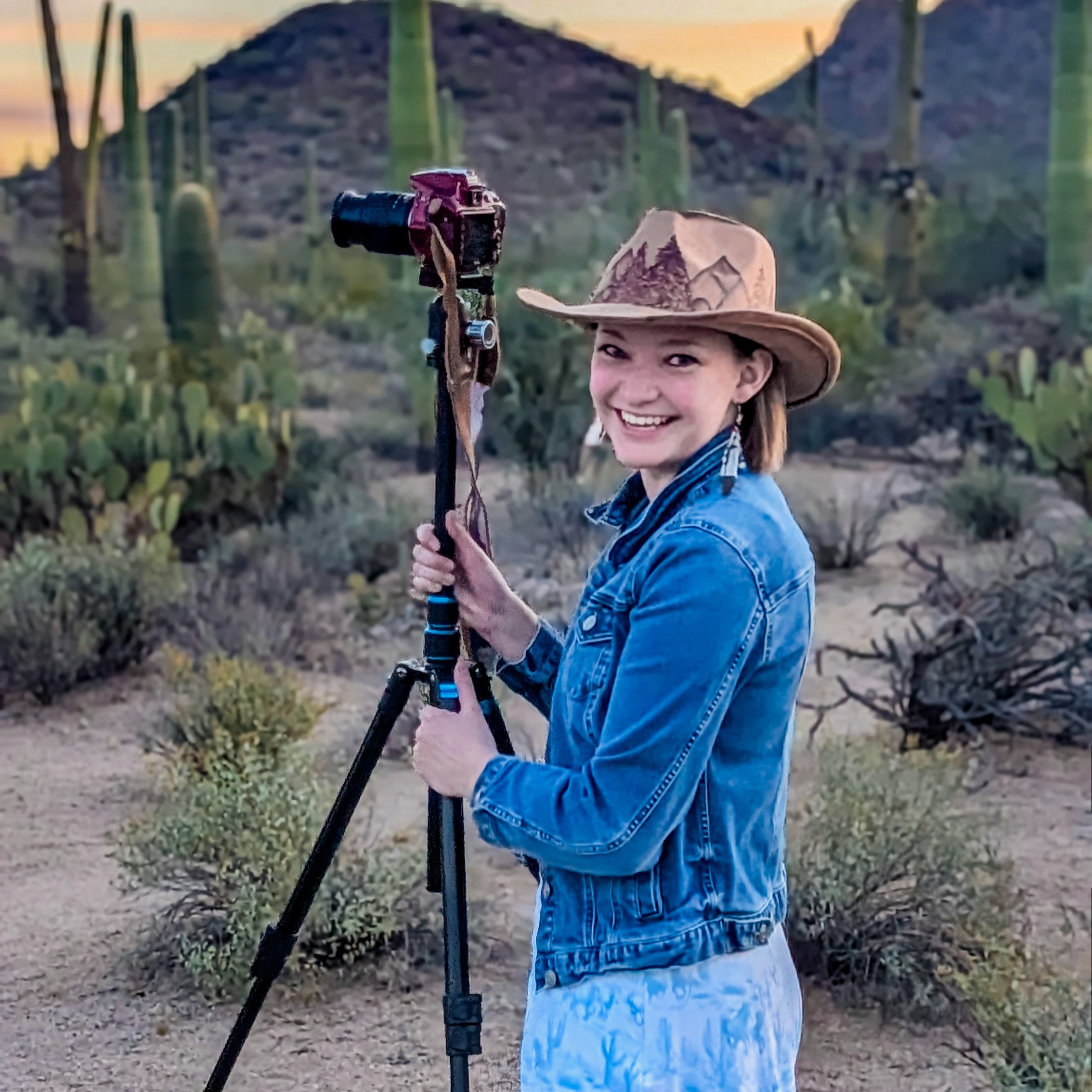 Meghan_L_H_Nelson_Photography_Profile_Photographer_Adventure_Outside_Travel_Photoshoot